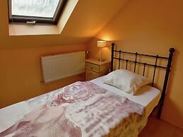 Charming and Well Renovated Country House