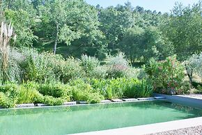 Detached Holiday Home With Shared Pool and Views