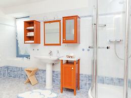 Villa mit Sauna und Garten