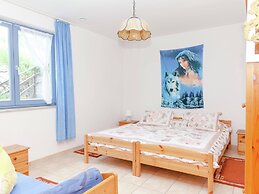 Villa mit Sauna und Garten