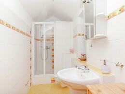 Villa mit Sauna und Garten