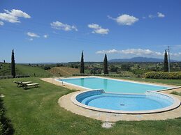 Belvilla by OYO Holiday Home With Pool in Stabbia