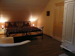 Natural log Cabin in Waltershausen