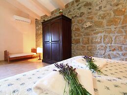 Belvilla by OYO Lentisco