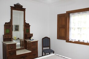 Cottage in Santa Comba With Pool
