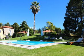Cottage in Santa Comba With Pool