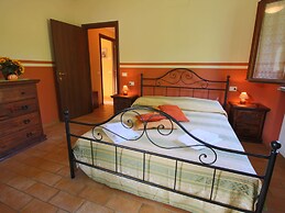 Cottage in Apecchio With Pool