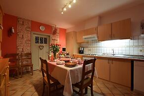 Holiday Home in Nimbermont With Garden