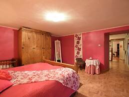 Holiday Home in Nimbermont With Garden