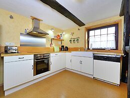 Apartment in Lowensen With Terrace