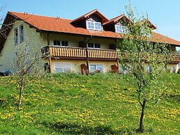 Apartment in Rotthalmunster With Garden