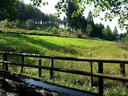 Cosy Apartment Over Usseln With Private Terrace