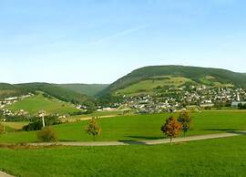 Cosy Apartment Over Usseln With Private Terrace