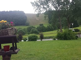 Cosy Apartment Over Usseln With Private Terrace