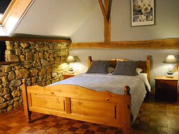 Beautiful Gites With Garden, Pond and Playground
