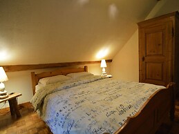 Beautiful Gites With Garden, Pond and Playground