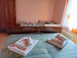 Stay in a Cozy Vello Apartment