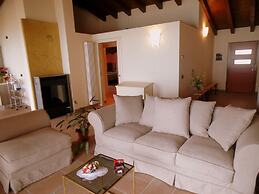 Stay in a Cozy Vello Apartment