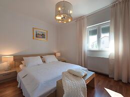 Villa in Ugljane With Private Pool