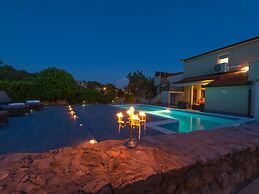 Villa in Ugljane With Private Pool
