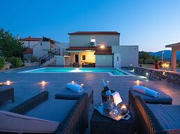 Villa in Ugljane With Private Pool