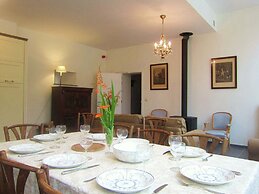 Cozy Holiday Home in Gembloux With Gym