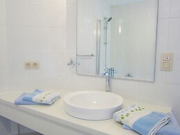 Cozy Holiday Home in Gembloux With Gym
