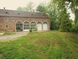 Cozy Holiday Home in Gembloux With Gym