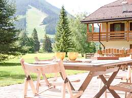 Spacious Chalet with Garden near Ski Area in Tyrol