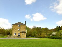 Beautiful Holiday Home in Ferrieres With an Open Fireplace