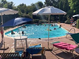 Countryside Bliss With Pool & Tennis