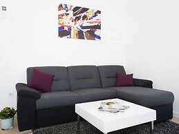 Topfloor Comfortable Luxury Apartment With Private Balcony,free Garage