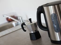 Topfloor Comfortable Luxury Apartment With Private Balcony,free Garage