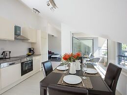 Topfloor Comfortable Luxury Apartment With Private Balcony,free Garage