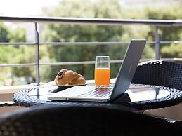 Topfloor Comfortable Luxury Apartment With Private Balcony,free Garage