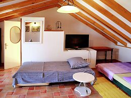 Apartment in Okrug Donji