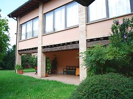 Belvilla by OYO Villa in Capriolo