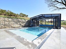 Luxurious Villa in Nadrin Belgium with Sauna & Hot Tub