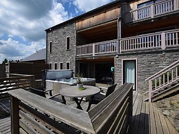 Luxurious Villa in Nadrin Belgium with Sauna & Hot Tub