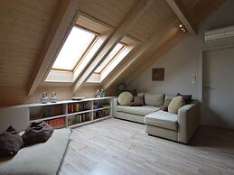 Luxurious Villa in Nadrin Belgium with Sauna & Hot Tub