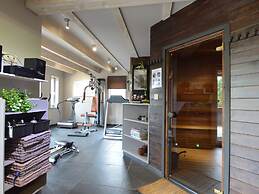 Luxurious Villa in Nadrin Belgium with Sauna & Hot Tub