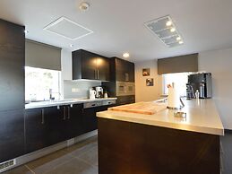 Luxurious Villa in Nadrin Belgium with Sauna & Hot Tub