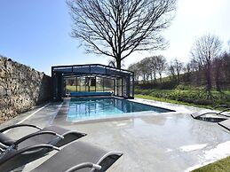 Luxurious Villa in Nadrin Belgium with Sauna & Hot Tub