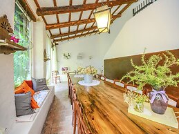 Cottage in Montefiore Near Forest and Beach