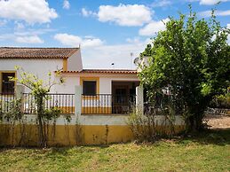 Country Farmhouse in Montemor-o-novo With Pool