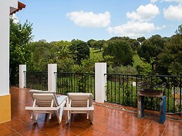 Country Farmhouse in Montemor-o-novo With Pool