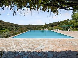 Country Farmhouse in Montemor-o-novo With Pool