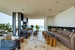 Alaia Belize, Autograph Collection