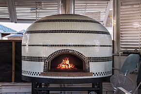 Alaia Belize, Autograph Collection