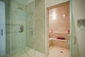 Alaia Belize, Autograph Collection